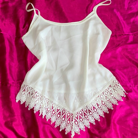 Forever 21 Tops - Forever 21 Ivory Top 🤍